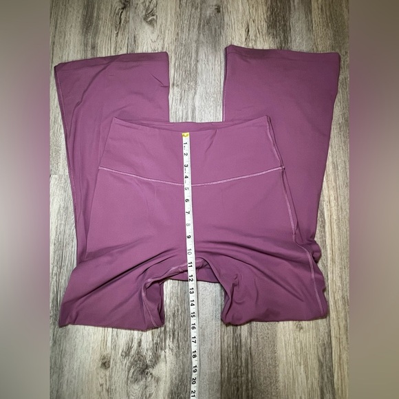 Lululemon Groove Nulu High-Rise Flared Pant Regular Pink/Lilac Size 10 - Picture 3 of 7